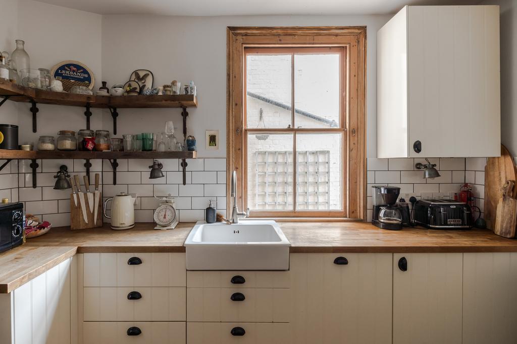 222123 - 5 Brockenhurst Road-59.jpg