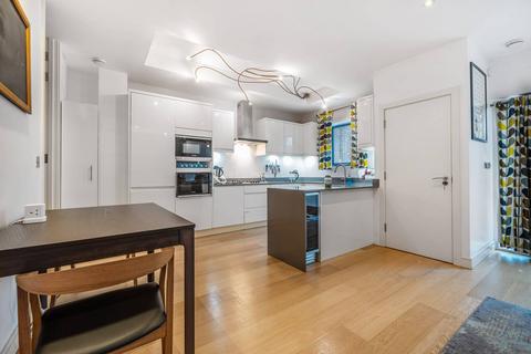 1 bedroom flat for sale, Houghton Square, Clapham North, London, SW9