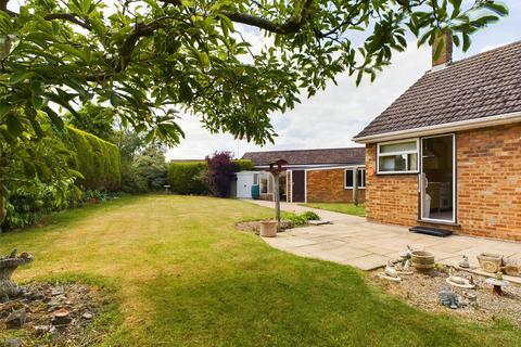 2 bedroom bungalow for sale, Arnolds Close, Hutton, Brentwood, Essex, CM13