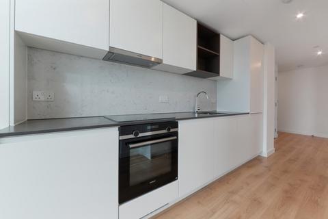 2 bedroom apartment to rent, One Thames Quay, Marsh Wall, London, E14