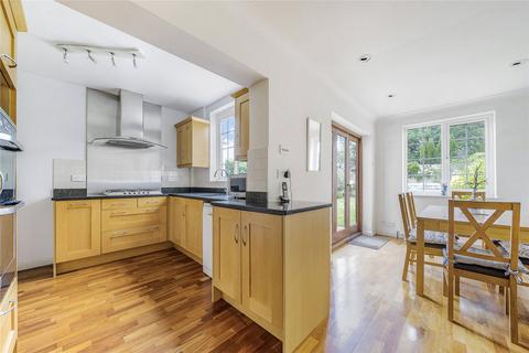 19 Pound Close, Long Ditton, Surbiton, KT6 5JW