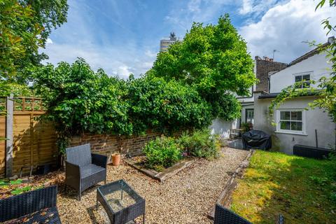 3 bedroom house for sale, Meadow road, Vauxhall, London, SW8