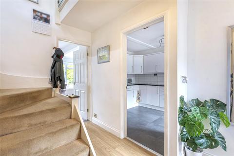 7 Canewdon Close, Woking, GU22 7RA