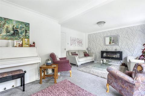 7 Canewdon Close, Woking, GU22 7RA