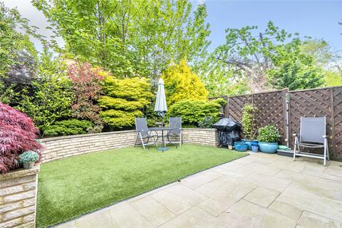 7 Canewdon Close, Woking, GU22 7RA