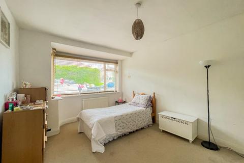 3 bedroom detached bungalow for sale, Thong Lane, Gravesend, Kent, DA12