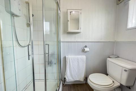 91 Thong Lane, Gravesend, DA12 4LE