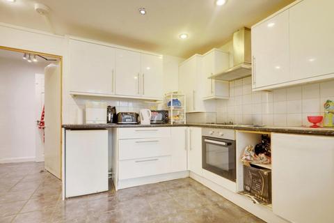 4 bedroom apartment for sale, York Road, Southend-on-sea, SS1