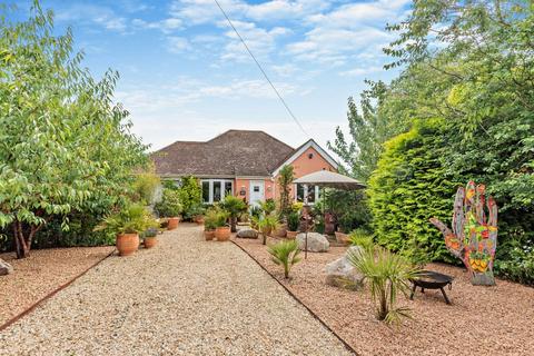 3 bedroom detached bungalow for sale, High Street, Wallingford OX10