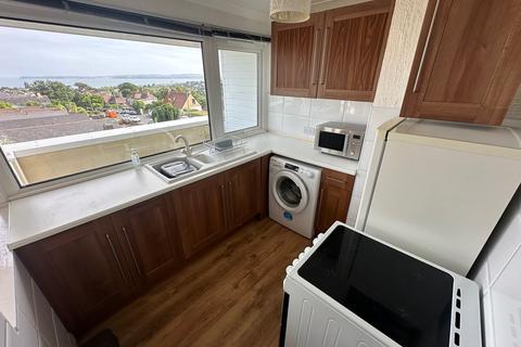 2 bedroom apartment to rent, Barton Road, Torquay TQ1