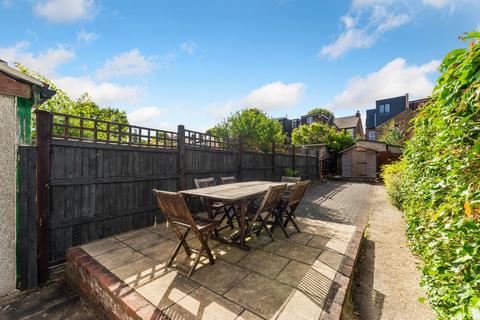 14 Tharp Road, Wallington, SM6 8LE