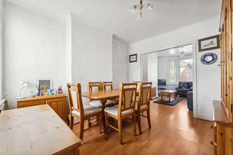 14 Tharp Road, Wallington, SM6 8LE