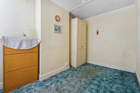 14 Tharp Road, Wallington, SM6 8LE