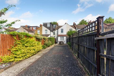 14 Tharp Road, Wallington, SM6 8LE