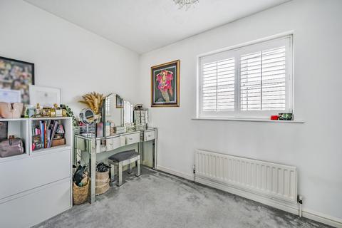 65 Bakers Gardens, Carshalton, SM5 2SF