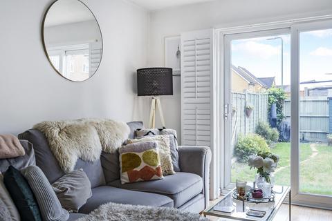 65 Bakers Gardens, Carshalton, SM5 2SF