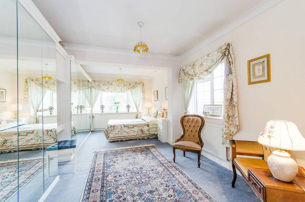 Sudbury Hill, Harrow on the Hill... 6 bed detached house for sale £
