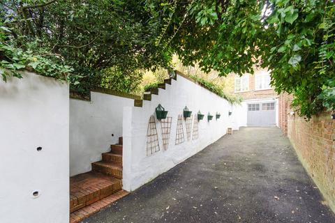 undefined, Sudbury Hill, Harrow on the Hill, Harrow, HA1