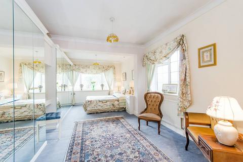 undefined, Sudbury Hill, Harrow on the Hill, Harrow, HA1