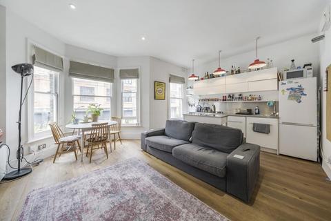 Flat 2, 11 Ilminster Gardens, London, SW11 1PJ