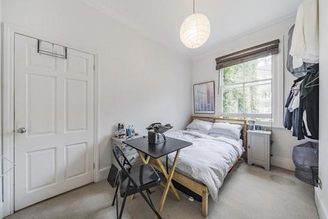 Flat 2, 11 Ilminster Gardens, London, SW11 1PJ