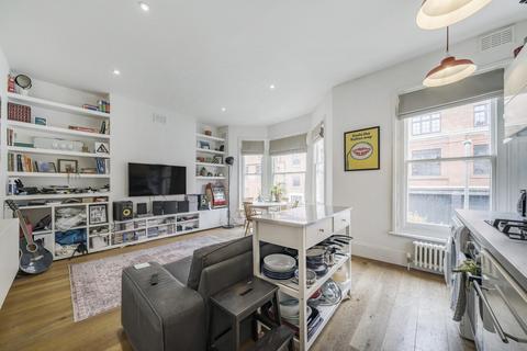 Flat 2, 11 Ilminster Gardens, London, SW11 1PJ