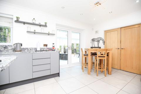 4 bedroom detached house for sale, Oakfield Gardens, Atherstone