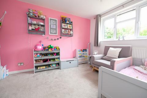 10 Aylesham Road, Orpington, BR6 0TX