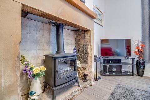 1 bedroom end of terrace house for sale, Lane Top, Linthwaite, Huddersfield