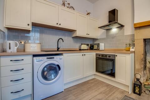 1 bedroom end of terrace house for sale, Lane Top, Linthwaite, Huddersfield