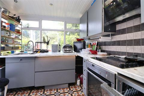 152 Albert Drive, Woking, GU21 5TZ