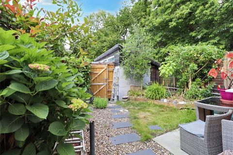152 Albert Drive, Woking, GU21 5TZ