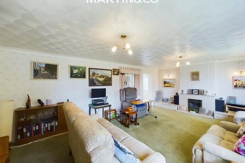 4 bedroom detached bungalow for sale, Proctors Road, Wokingham