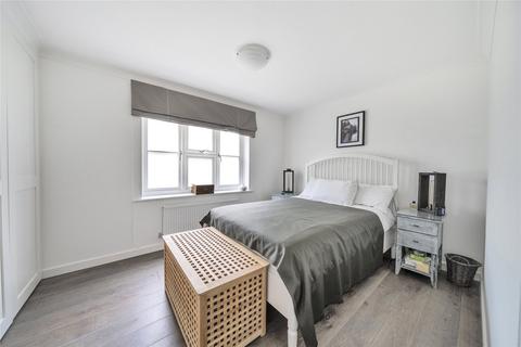 2 bedroom flat for sale, Queens Road, Weybridge, KT13