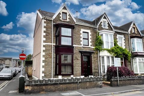 3 bedroom end of terrace house for sale, London Road, Neath, SA11 1HN