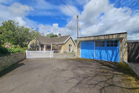 3 bedroom detached bungalow for sale, Upper Astrop Road, Kings Sutton