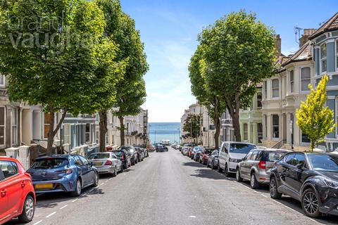 3 bedroom flat for sale, Eaton Place, Brighton, BN2