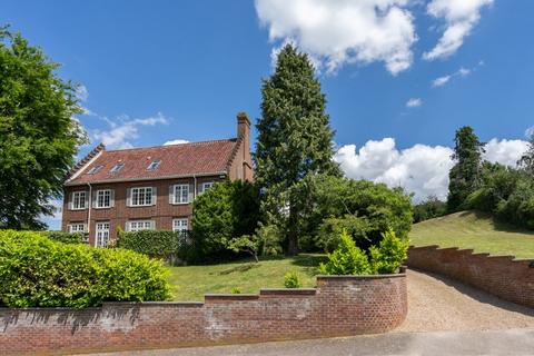 5 bedroom detached house for sale, Mountbatten Road, Bungay