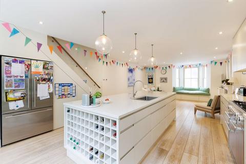 4 bedroom terraced house for sale, Cathnor Road W12