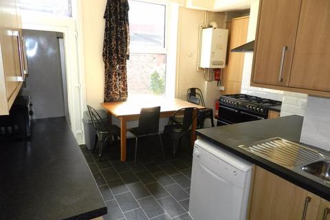 7 bedroom terraced house for sale, Richmond Avenue, Leeds