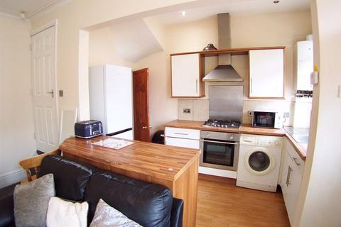 4 bedroom terraced house for sale, Stanmore View, Leeds