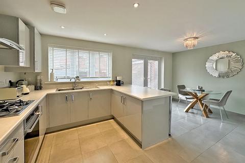 14 Aspen Road, Essington, Wolverhampton, WV11 2SD