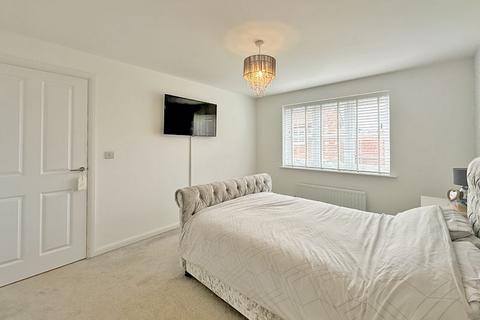 14 Aspen Road, Essington, Wolverhampton, WV11 2SD