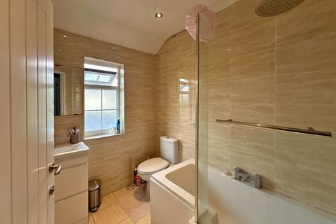 3 Challenor Avenue, Willenhall, WV13 3NE