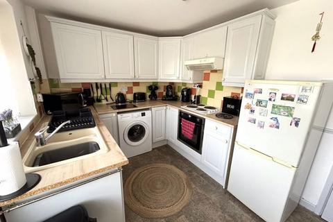 3 bedroom semi-detached house for sale, Summertrees Road, Great Sutton