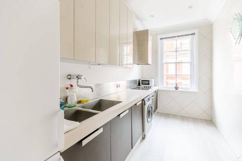 3 bedroom flat to rent, Green Street, Mayfair, London, W1K