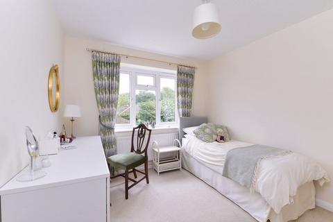 33 Copse Edge, Cranleigh, GU6 7DU