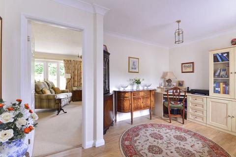33 Copse Edge, Cranleigh, GU6 7DU