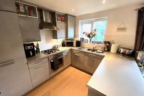 3 bedroom end of terrace house for sale, Stonecroft, Northwich