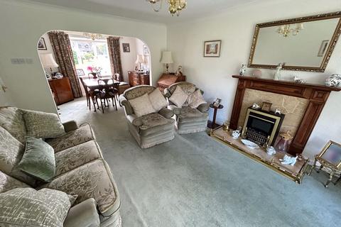 3 bedroom detached house for sale, Heol Ffynnon Asa, Colwyn Bay